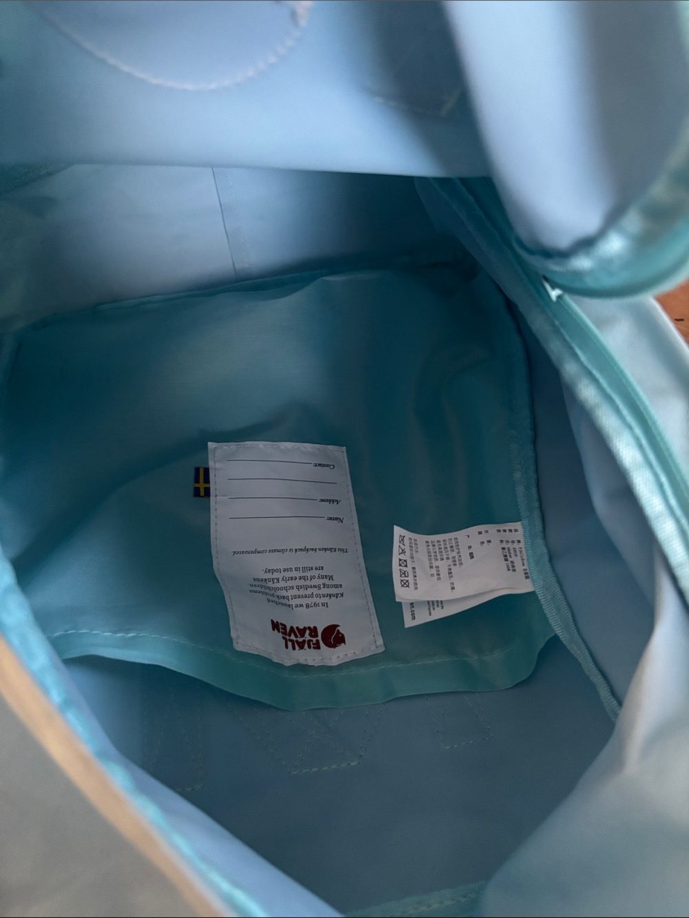 Fjallraven Kanken Backpack in Sky Bue with Adjustable Straps - Picture 7 of 8